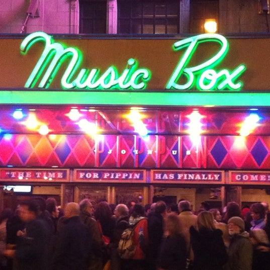 3/23/2013 tarihinde Christina S.ziyaretçi tarafından PIPPIN The Musical on Broadway'de çekilen fotoğraf