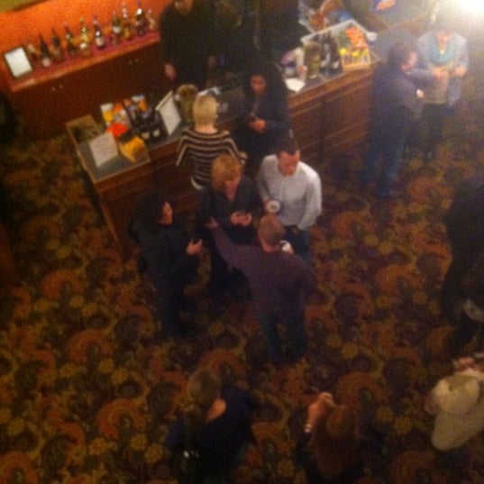 Foto diambil di Imperial Theatre oleh Paul J. pada 11/2/2012