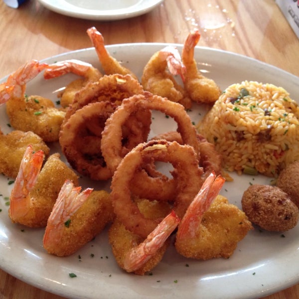 Das Foto wurde bei Cajun Greek - Seafood von Tommy B. am 5/30/2013 aufgenommen