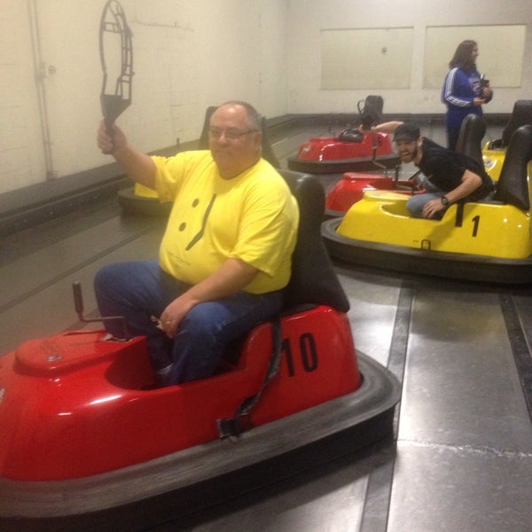 Photo prise au WhirlyBall/LaserWhirld of HEB par Tommy B. le1/11/2014