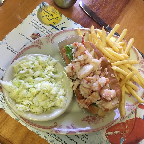 Photo taken at Mabel&#39;s Lobster Claw by GreatStoneFace A. on 7/31/2017