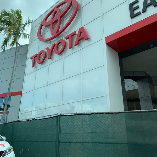 Earl Stewart Toyota Car Dealership in Lake Park