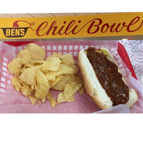 Photo taken at Ben&#39;s Chili Bowl by GreatStoneFace A. on 11/23/2016