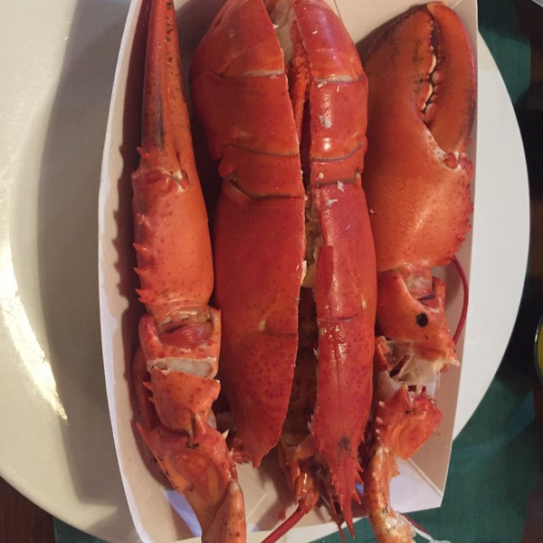 Foto scattata a Ogunquit Lobster Pound Restaurant da GreatStoneFace A. il 7/31/2017