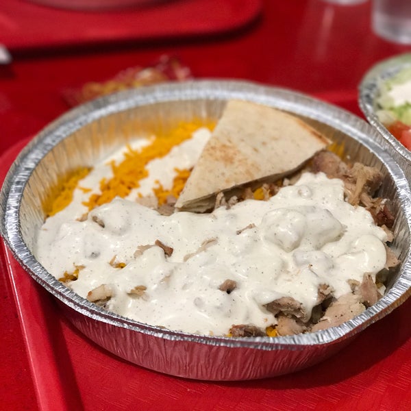 Photo taken at The Halal Guys by Meng O. on 8/25/2017