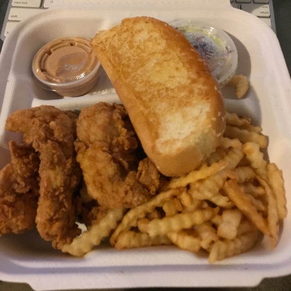 Photo taken at Raising Cane&#39;s Chicken Fingers by Meng O. on 9/30/2017