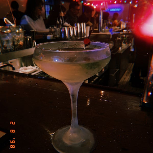 Foto tirada no(a) The Long Island Bar por Chelsea F. em 2/8/2020