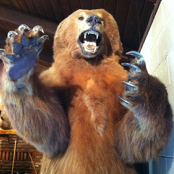 Oak Tree Bar Bar in Newhall