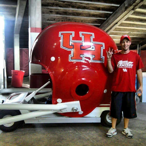 8/9/2013 tarihinde Teddy H.ziyaretçi tarafından University of Houston'de çekilen fotoğraf