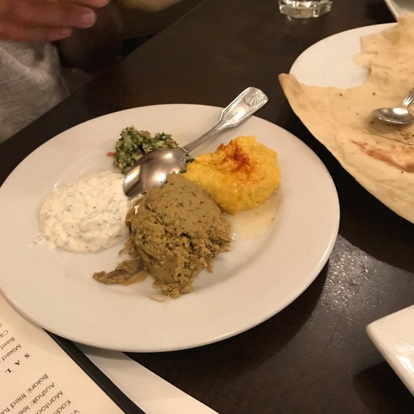 6/8/2019 tarihinde Leanne K.ziyaretçi tarafından Laili Restaurant'de çekilen fotoğraf