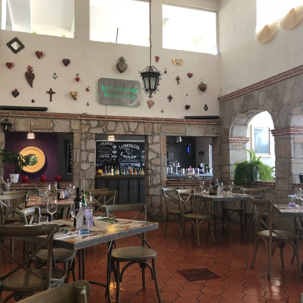 Foto tirada no(a) La Fortaleza Restaurante por Yazmin B. em 11/25/2018