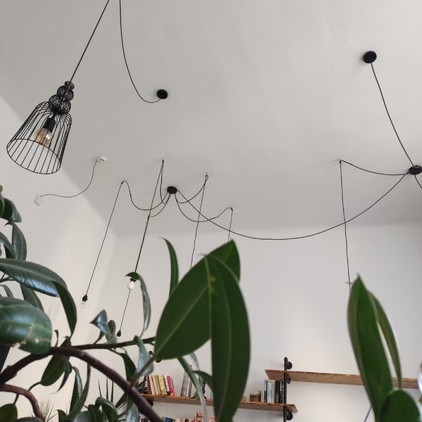รูปภาพถ่ายที่ Estella Café โดย Katarína เมื่อ 9/3/2022