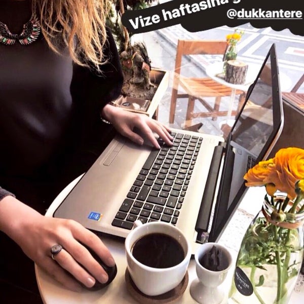 Photo taken at DukkanTere Work &amp; Shop &amp; Coffee by Zeynep Didem G. on 3/23/2017