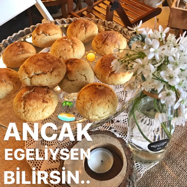 Foto tomada en DukkanTere Work &amp; Shop &amp; Coffee  por Zeynep Didem G. el 4/21/2017