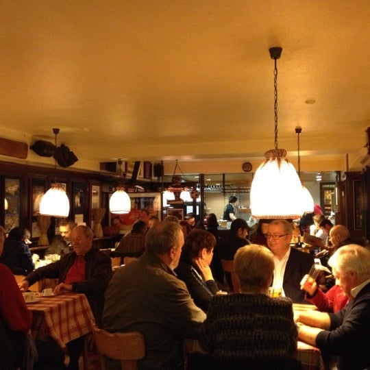 Foto scattata a Restaurant Brasserie Anker da Artem il 11/23/2012