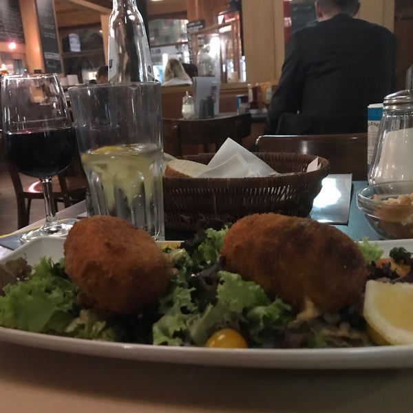 The homemade shrimp croquettes are filling and delicate. Service is attentive and fast. Good atmosphere. Have a seat near the windows and see the world walking by.