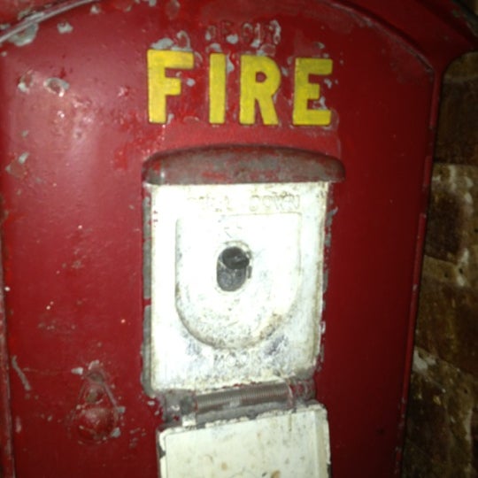 Снимок сделан в Firehouse Tavern пользователем Chris F. 12/7/2012