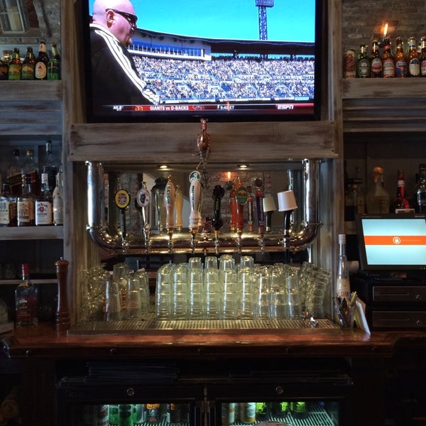 3/31/2014にRay G.がSitting Duck Tavernで撮った写真