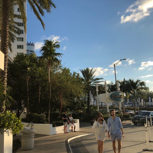 Foto tirada no(a) Eden Roc Resort Miami Beach por Cindy C. em 2/18/2018
