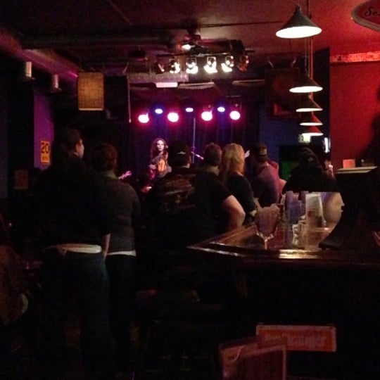 11/24/2012 tarihinde Noahziyaretçi tarafından Skylark Cafe &amp; Club'de çekilen fotoğraf