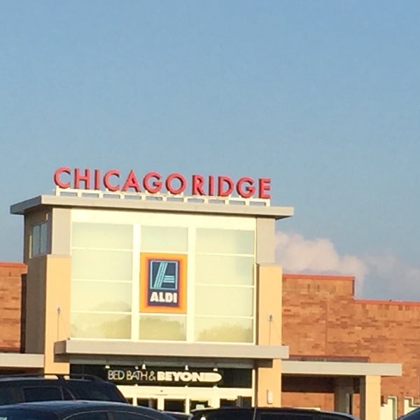 9/5/2016 tarihinde Isaac G.ziyaretçi tarafından Chicago Ridge Mall'de çekilen fotoğraf