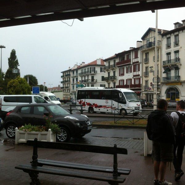 Photos à Gare SNCF de SaintJeandeLuz Ciboure Place de Verdun