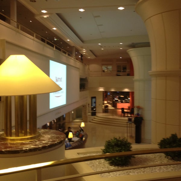 4/27/2013にCarole M.がParis Marriott Rive Gauche Hotel &amp; Conference Centerで撮った写真