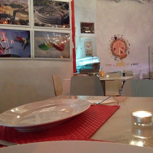 2/11/2014에 Firenze 🇮🇹님이 Biancorosso Pizza에서 찍은 사진