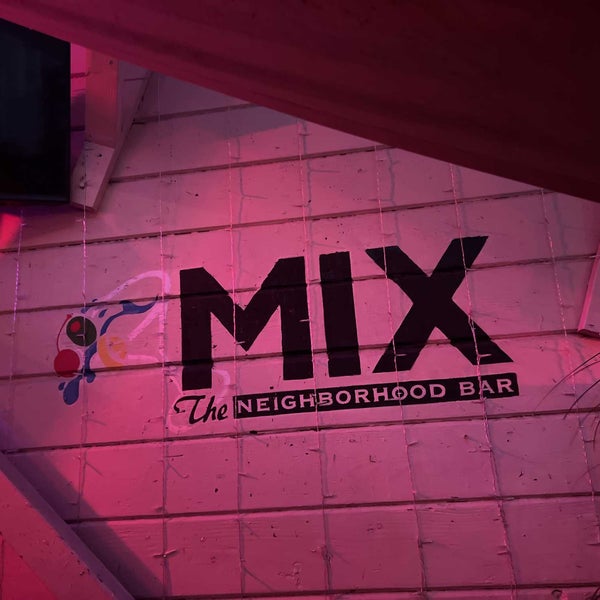 รูปภาพถ่ายที่ The Mix โดย Brynk เมื่อ 4/10/2022