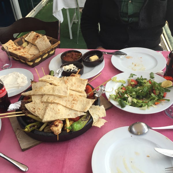 Foto tirada no(a) Şahin Tepesi Restaurant por Berkan Eren em 11/16/2015