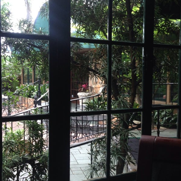 6/7/2014にDeborahがPalmer&#39;s Restaurant, Bar, &amp; Courtyardで撮った写真