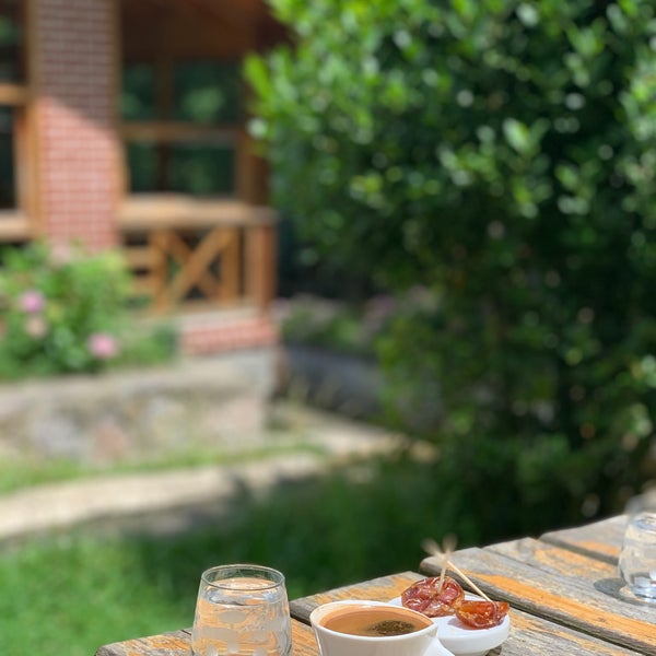 Foto scattata a Sağıroğlu Sapanca | Restaurant &amp; Konaklama da Meshal il 6/29/2019