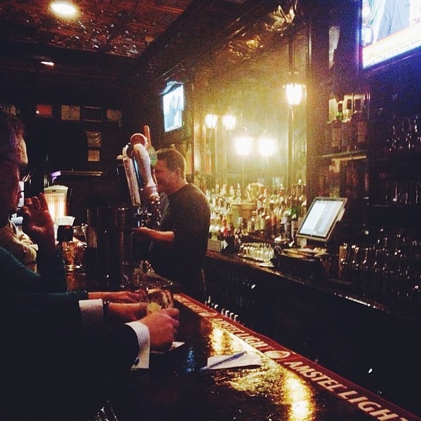 Foto tirada no(a) Murray Bar Restaurant &amp; Lounge por Tatiana G. em 12/5/2013