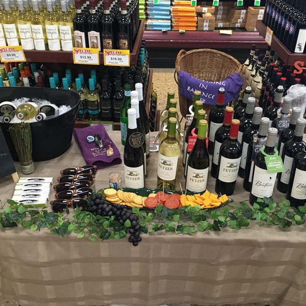 Valli Produce Grocery Store