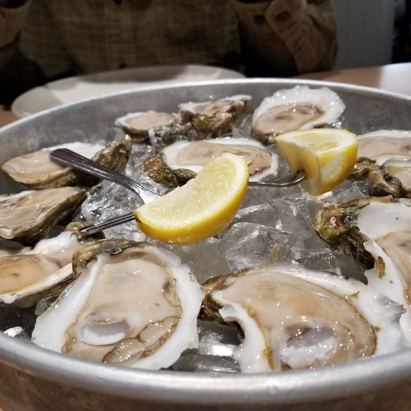 3/31/2018 tarihinde Catherine K.ziyaretçi tarafından Inlet Harbor Restaurant, Marina &amp; Gift Shop'de çekilen fotoğraf