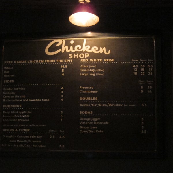 รูปภาพถ่ายที่ Chicken Shop โดย Christina เมื่อ 4/6/2013