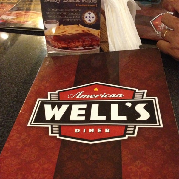 Foto diambil di Well&#39;s Diner oleh Carla M. pada 1/4/2013