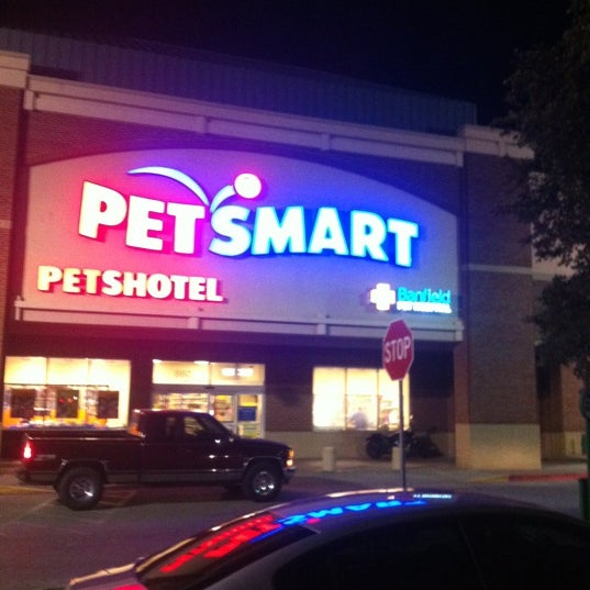 Does Petsmart Keep Dogs Overnight