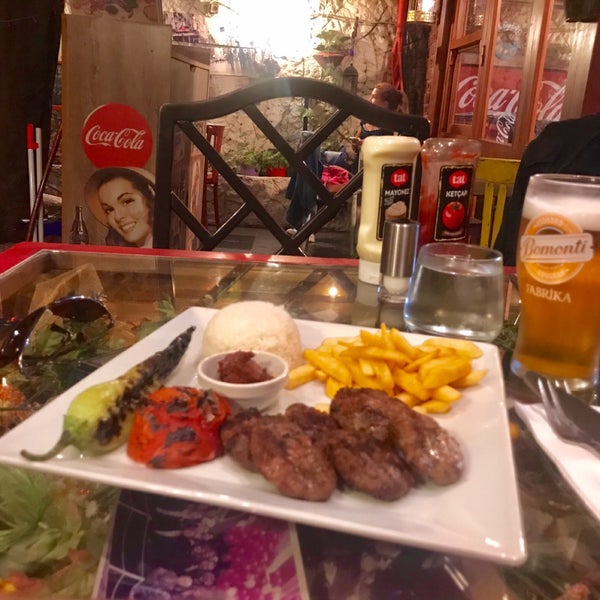 Foto diambil di Başak Cafe oleh Özgür S. pada 8/17/2019