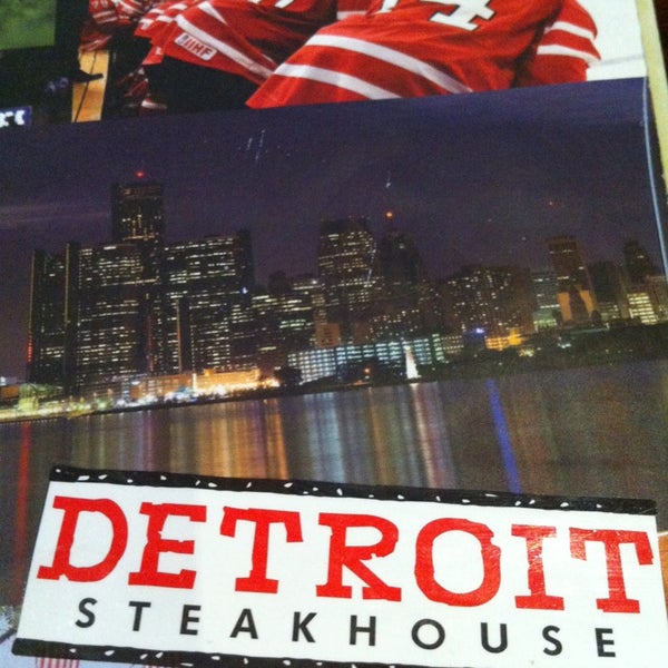 Foto tirada no(a) Detroit Steakhouse por Aline S. em 5/23/2013