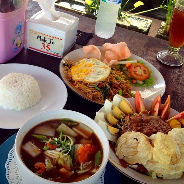 Photos At Warung Mak Jo Indonesian Restaurant In Badung