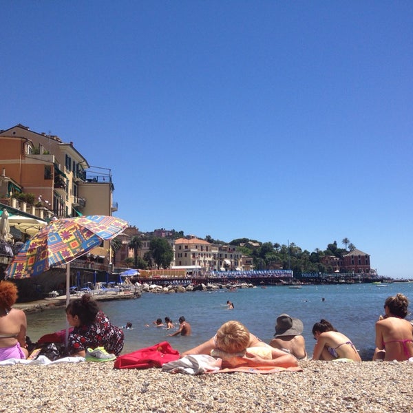 Spiaggia Libera Di Rapallo Beach