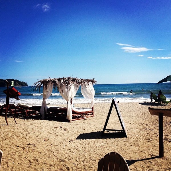 12/1/2013 tarihinde Albert C.ziyaretçi tarafından La Vela Latina Beach Bar'de çekilen fotoğraf