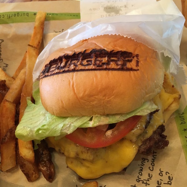 Photo taken at BurgerFi by Diego P. on 4/26/2016