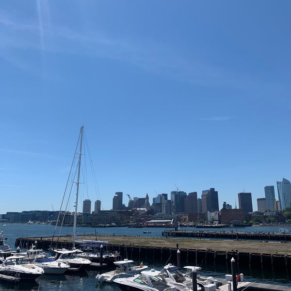 รูปภาพถ่ายที่ Pier6 Boston โดย Christian M. เมื่อ 6/25/2022