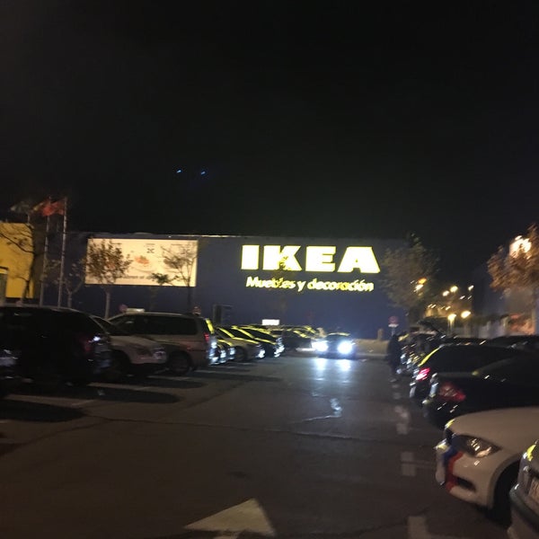 Foto tirada no(a) IKEA por Lopez 🛫🛫 Q. em 12/3/2016
