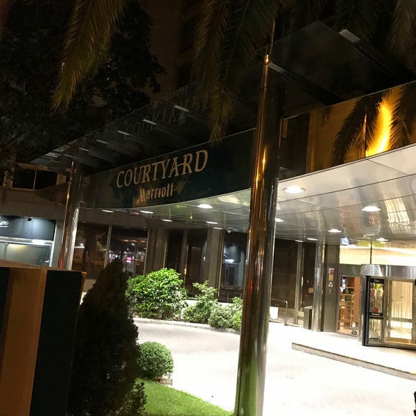 Photo taken at Courtyard by Marriott Madrid Princesa by Lopez 🛫🛫 Q. on 9/7/2018