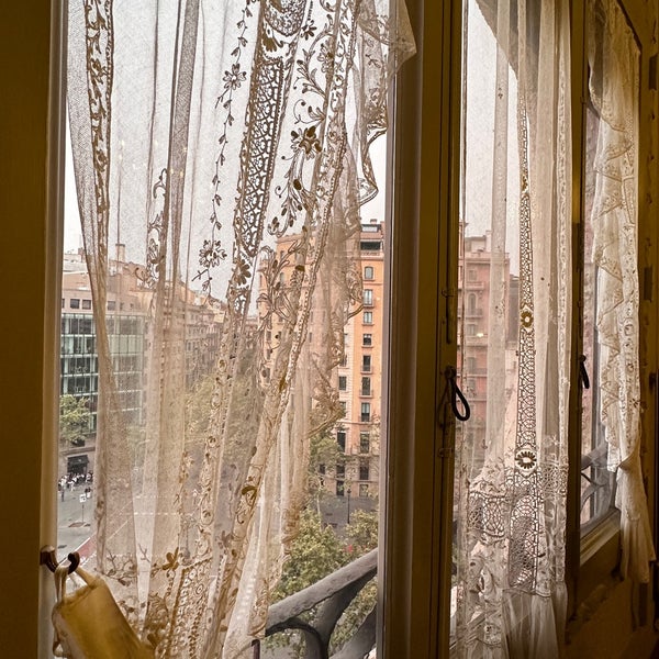 4/7/2024 tarihinde Suraj A.ziyaretçi tarafından La Pedrera (Casa Milà)'de çekilen fotoğraf