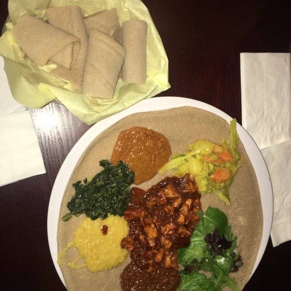6/23/2019 tarihinde Suraj A.ziyaretçi tarafından Walia Ethiopian Cuisine'de çekilen fotoğraf