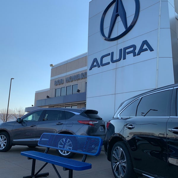 รูปภาพถ่ายที่ Bob Howard Acura โดย Ethan H. เมื่อ 3/18/2019